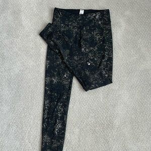 Girl’s Ivviva Leggings *LIKE NEW*